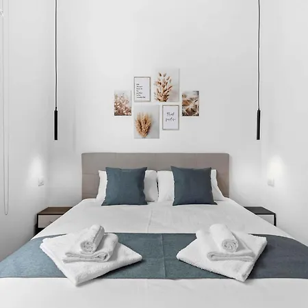 Essence Parcheggio Gratuito E Self Check-in A Appartement Milaan