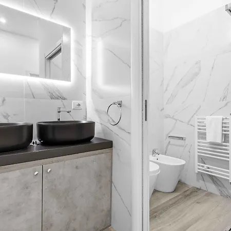 Essence Parcheggio Gratuito E Self Check-in A Апартаменты Милан